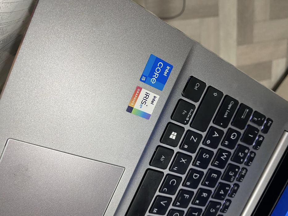 Ноутбук asus vivobook core i5