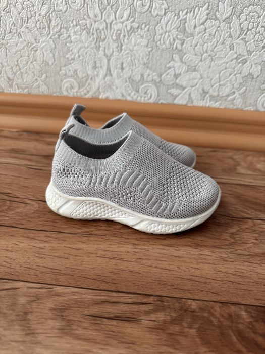 Кеды деткие (почти новые)