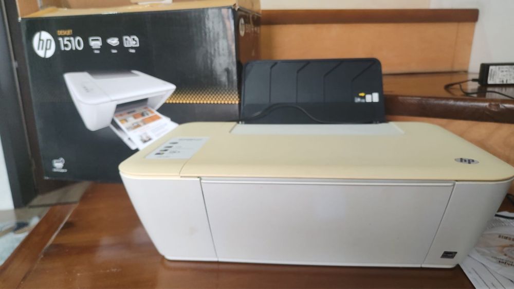 Продам цветной принтер  15 тыс тенге