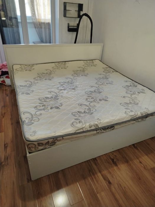 Продам диван в отличном состояний