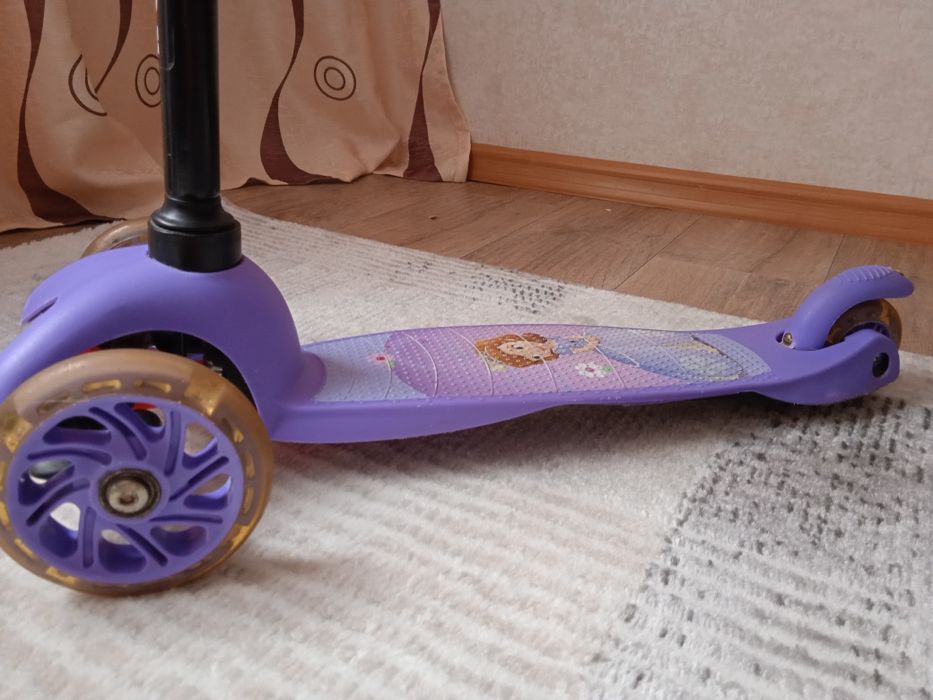 Самокат для девочки