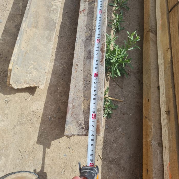 Угольник продам.