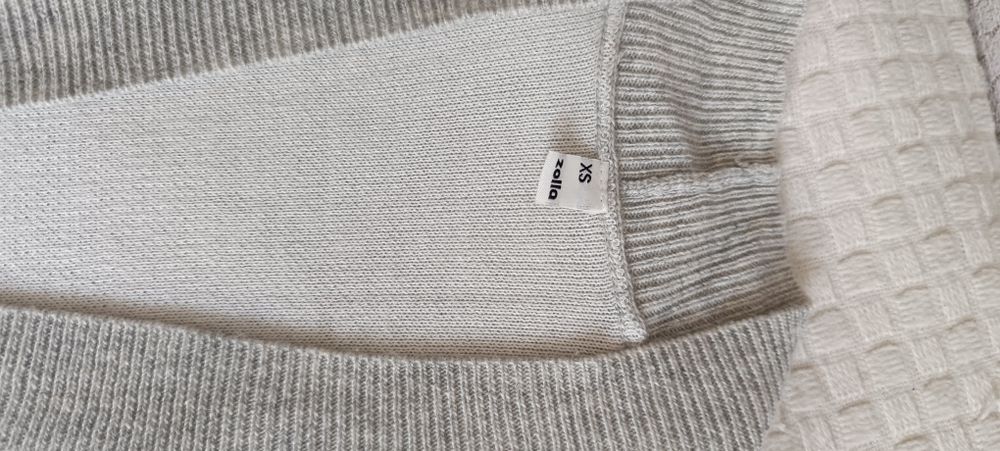 Свитера и кардиганы