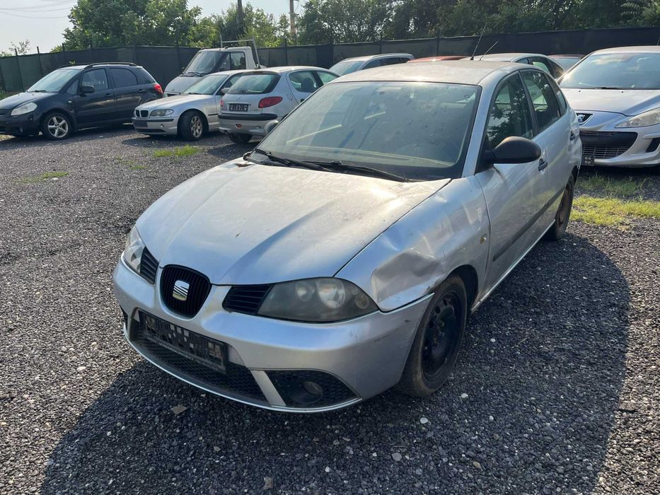 Dezmembrez Seat Ibiza 6L facelift 1,2 benzina gri argintiu 4 usi 2006