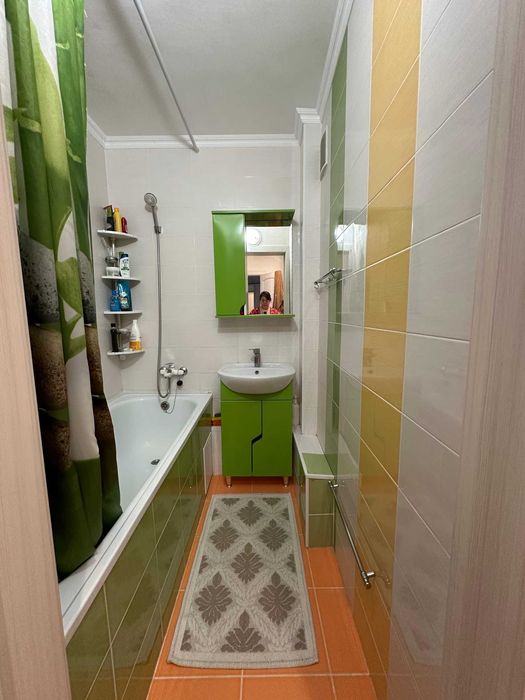 Продам 3 ком район Азии