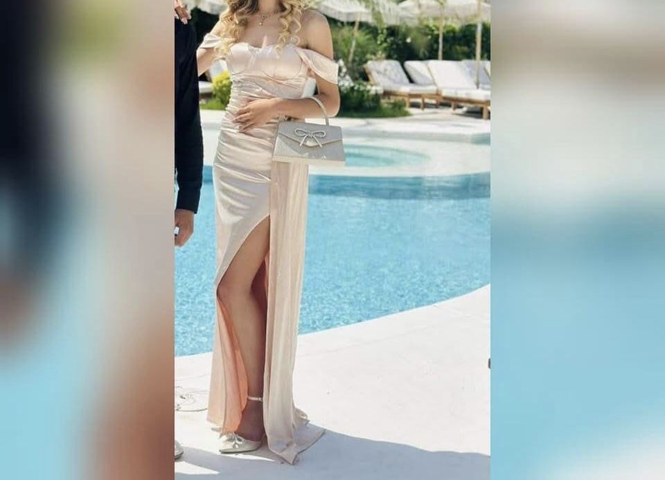 Офицялни рокли носени веднъж