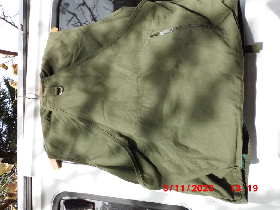 Vand vesta pentru pescar!