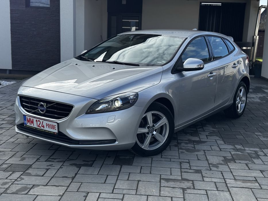 Volvo V40 D3 Automat / 2.0 Diesel 150cp/ Euro 6 / cash sau rate