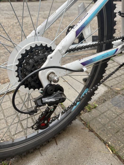 Велосипед Cross Daisy 24” - 18 скорости - много запазен велосипед!