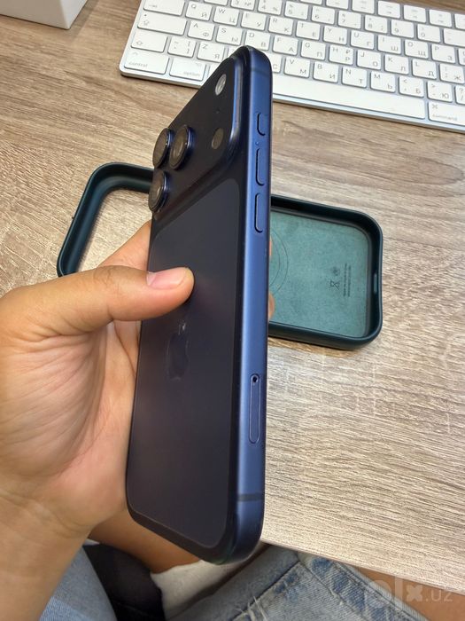 Продам iPhone 17 pro 256 SIM + e sim