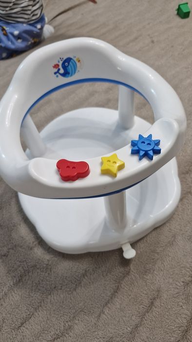Продам стульчик для купания.