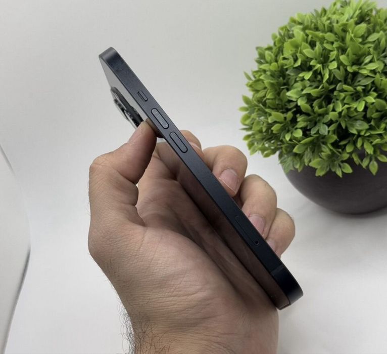 iPhone 13 128GB с гарантией