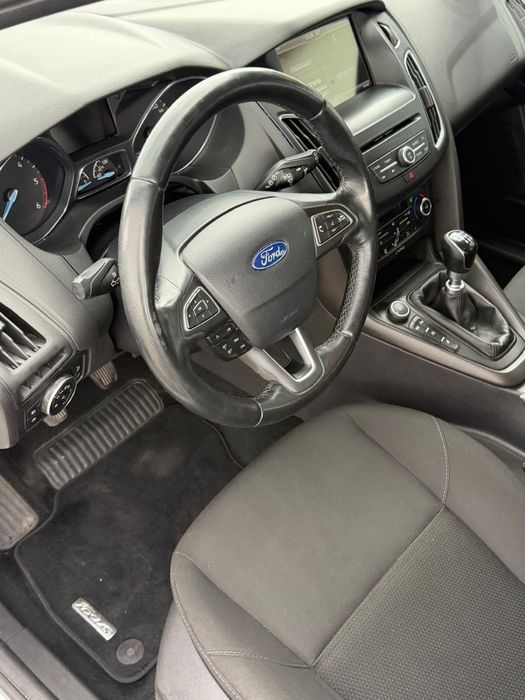 Ford Focus Break 1.5 TDCi Business 2015 | Park Assist | R18 | Pilot automat | Clima | Incalzire scaune