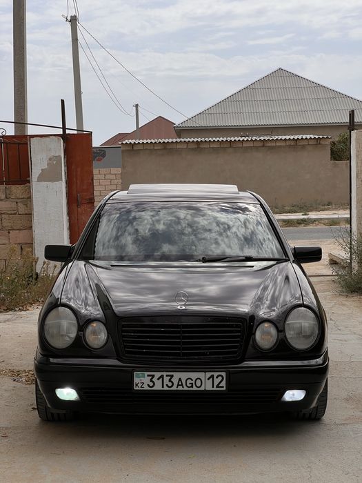 MercedesBenzw210 320