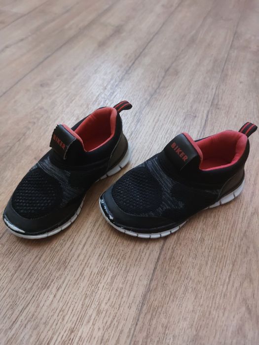 Кроссовки детские 26 размер