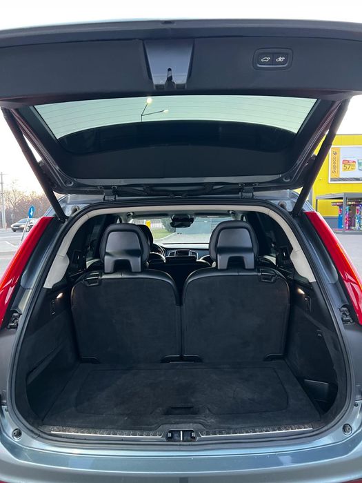 De vanzare Volvo XC90 4x4 7 locuri