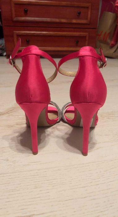 pantofi cu toc eleganti