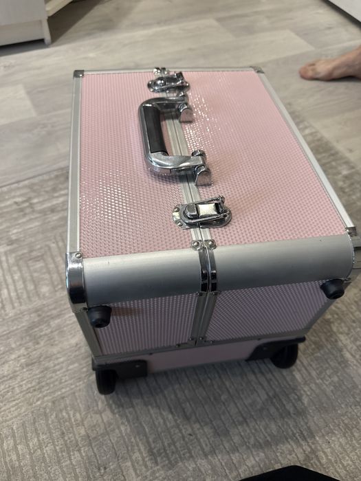Бьюти кейс, чемодан