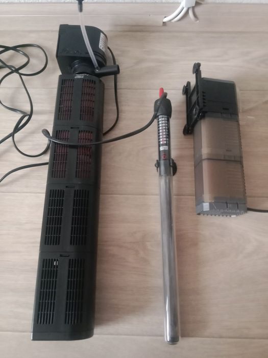 Продам два компрессора и обогреватель  воды.