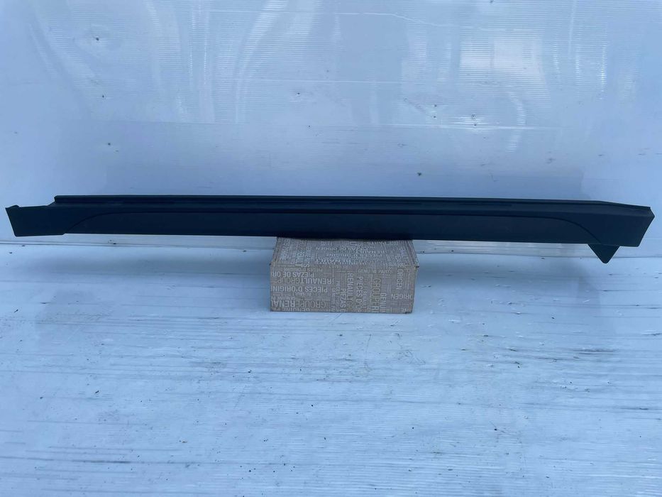 Ornament prag stanga nou original Hyundai Tucson 2016+