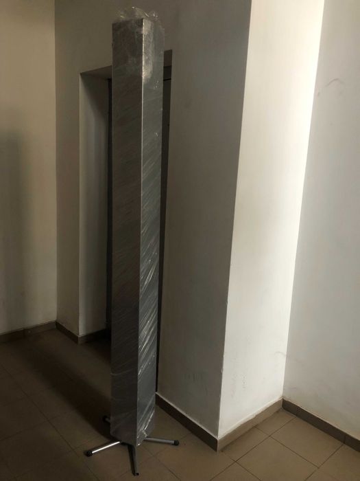 Продавам метални щендери за картички и магнити, нови или в отличен вид