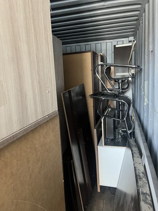 Продам б/у офисную мебель