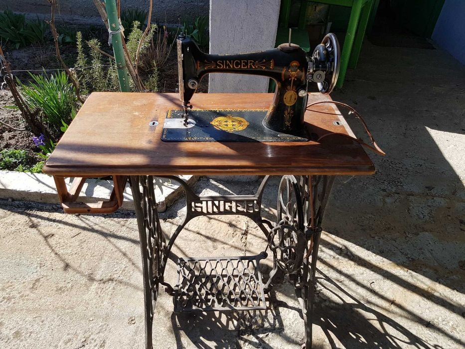 Masina de cusut veche