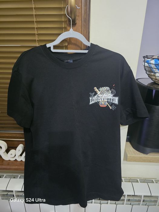 2 тениски за продан