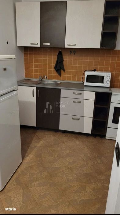 Garsoniera decomandata/etaj 1 /15 min metrou Aparatorii Patriei