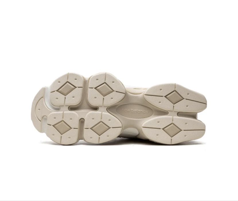 New Balance 9060 - Tan/Off White