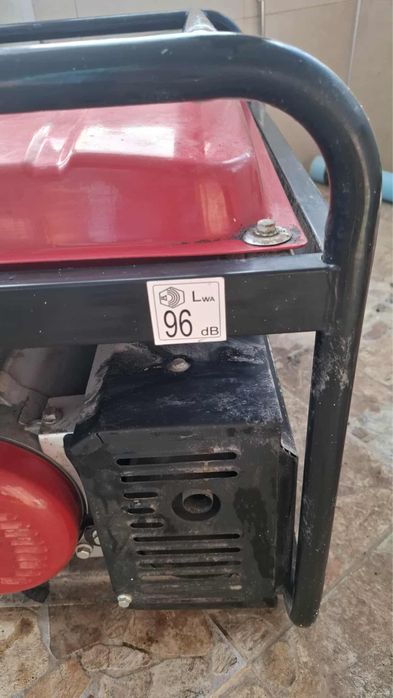 Монофазен генератор за ток