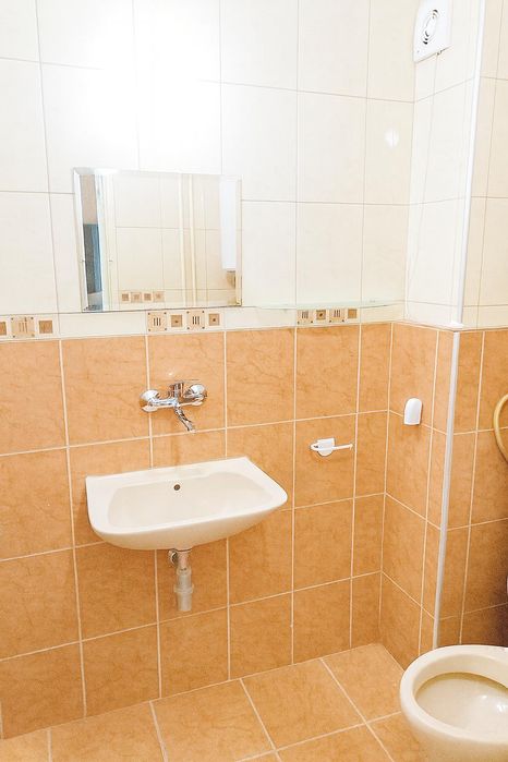 Дава се под наем Двустаен апартамент в Пловдив, Каменица 1 - 70 кв.м за 342 € - Снимка #3