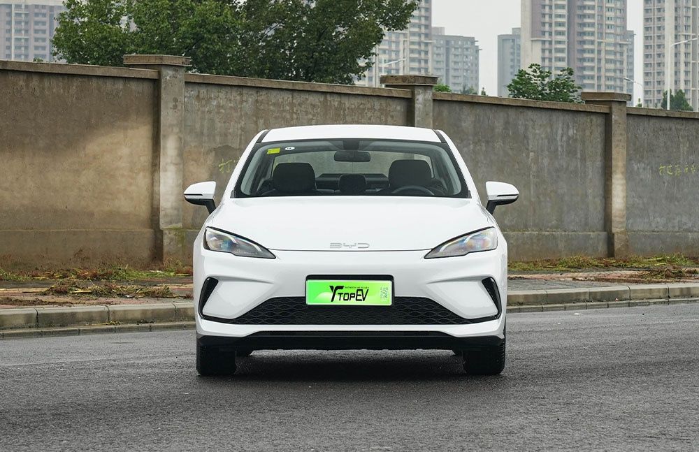 BYD Seal 05 2025. Кредит без первоначального взноса. Цена 8.3 млн тг