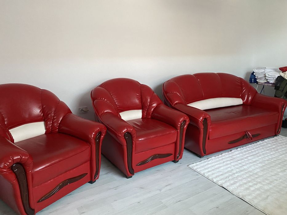 Canapea extensibilă cu fotolii din piele