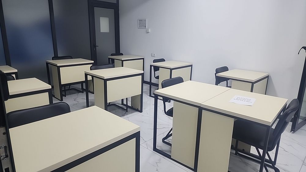 Мебел ва смарт доска