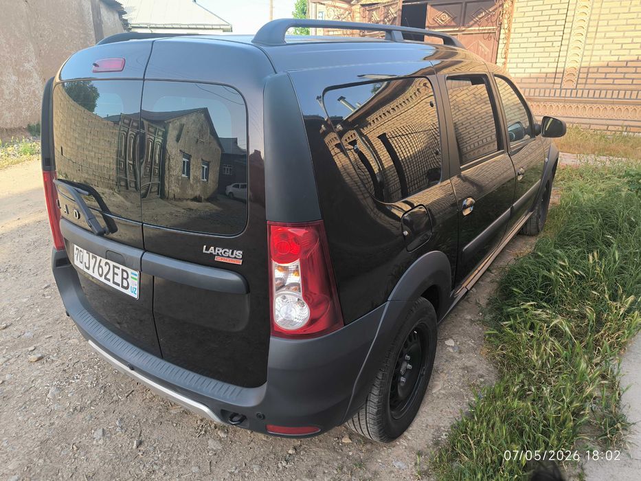 Lada largus cross 7 urinli