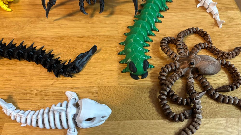 Vand Jucarii Articulate NOI Diverse Modele Ideale Pentru Copii sau Colectionari