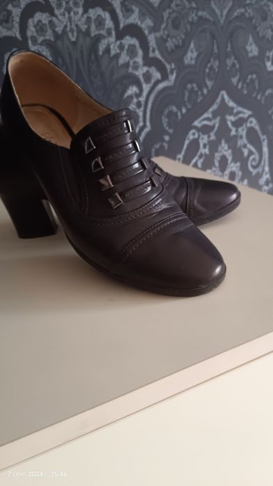 Продам туфли,ботильоны