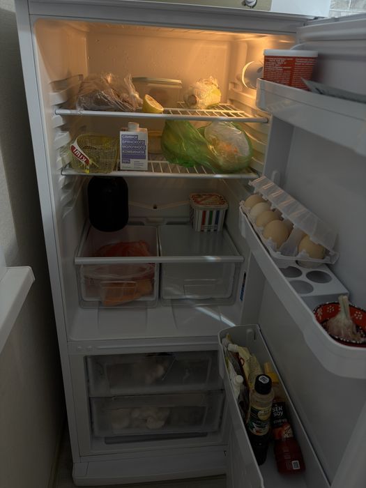 Продам холодильник высота 1.50 Индезит