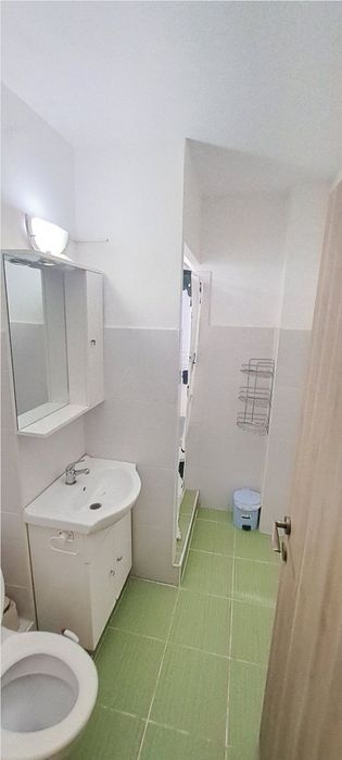 Închiriez garsoniera Micalaca