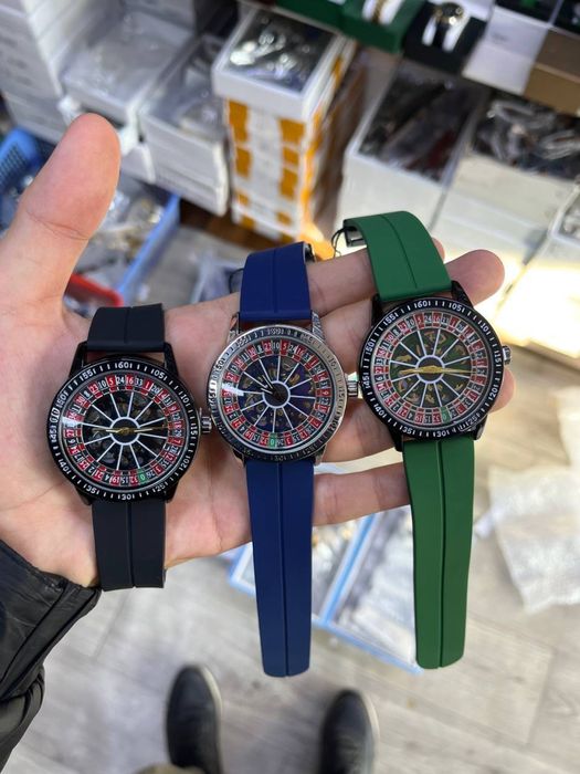 часы рулетка в черном цвете бу