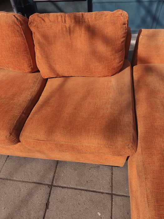 Ъглов диван с функция сън