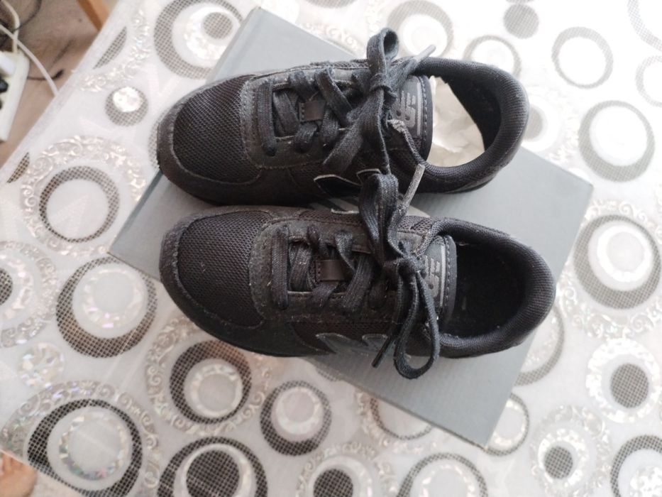 Adidași stare că nou