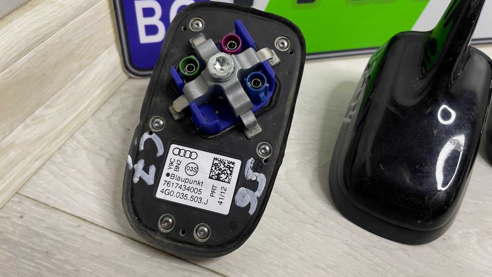 Антенa AUDI A6 A7 A8