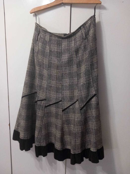 Дамска вълнена пола