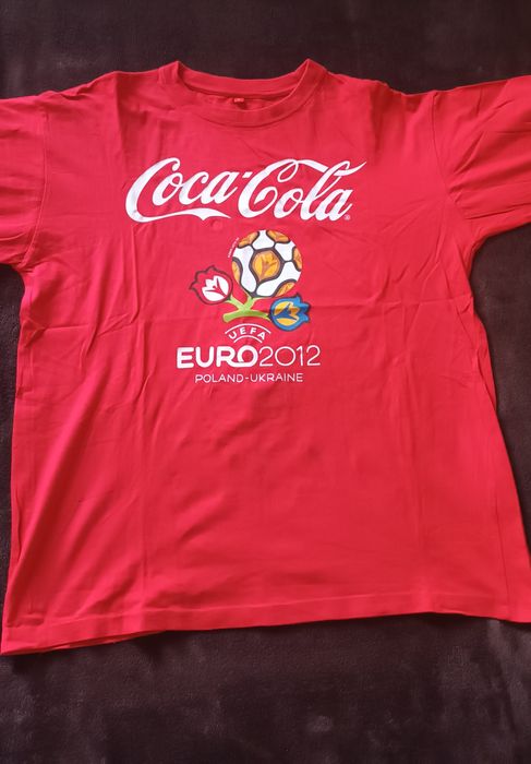 Подарявам тениска Coca-Cola EURO 2012, размер L, памук, червена