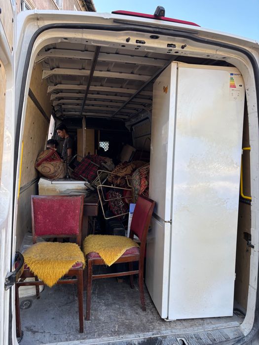 Mutări Debarasări Relocări Manipulanți Transport