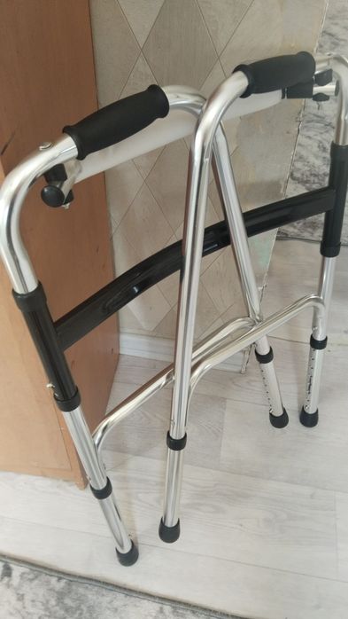 Ходунки медицинские для взрослых