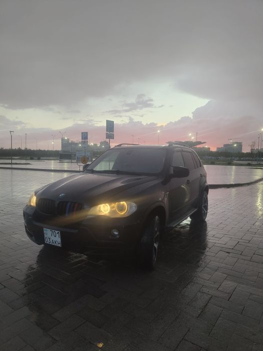 Продам автомобиль БМВ е70 х5.
