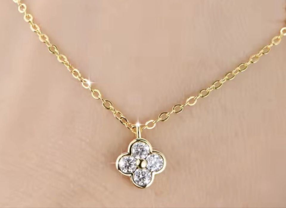 Сребърно колие с позлата и диамант-мойсанит1 , 2 и 3 карата